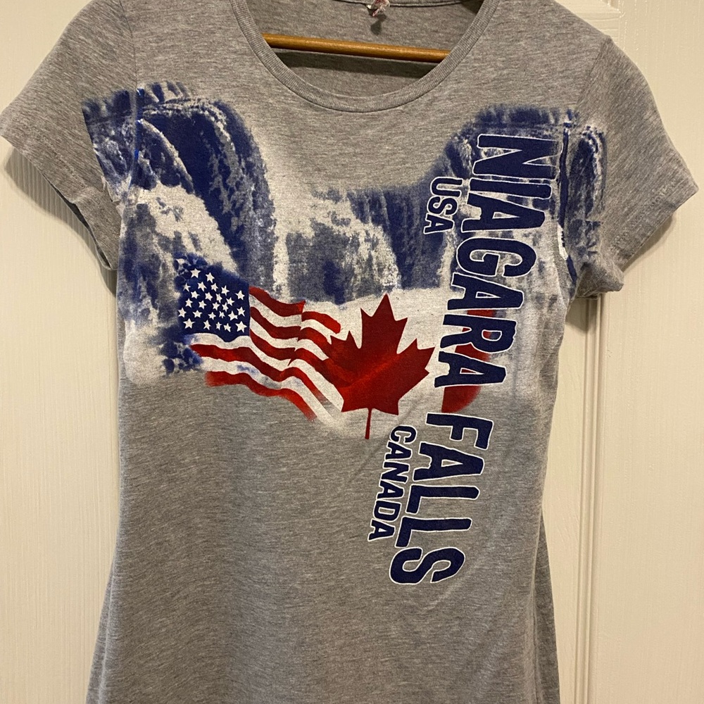 Niagara Falls Canada USA Women’s Gray T-shirt Size Large